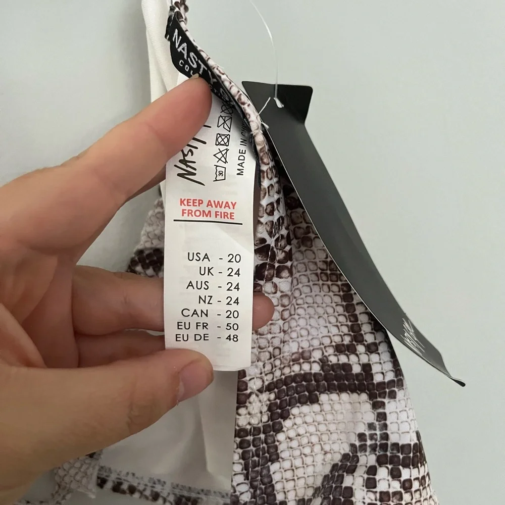 Nasty Gal Snakeskin Triangle Bikini Top Size 20‎